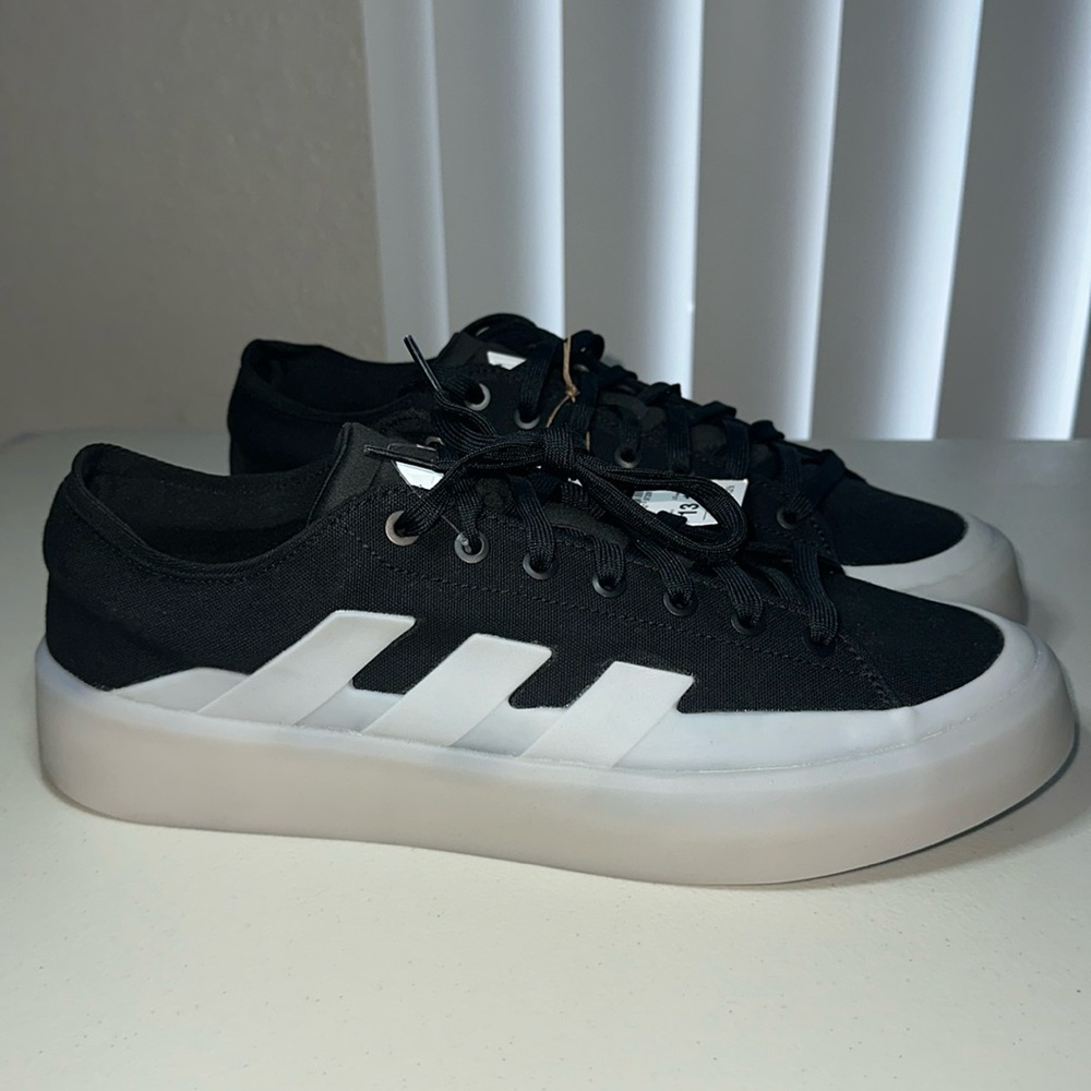ADIDAS ZNSORED NEW, size 13, very comfy, last one! HP5987